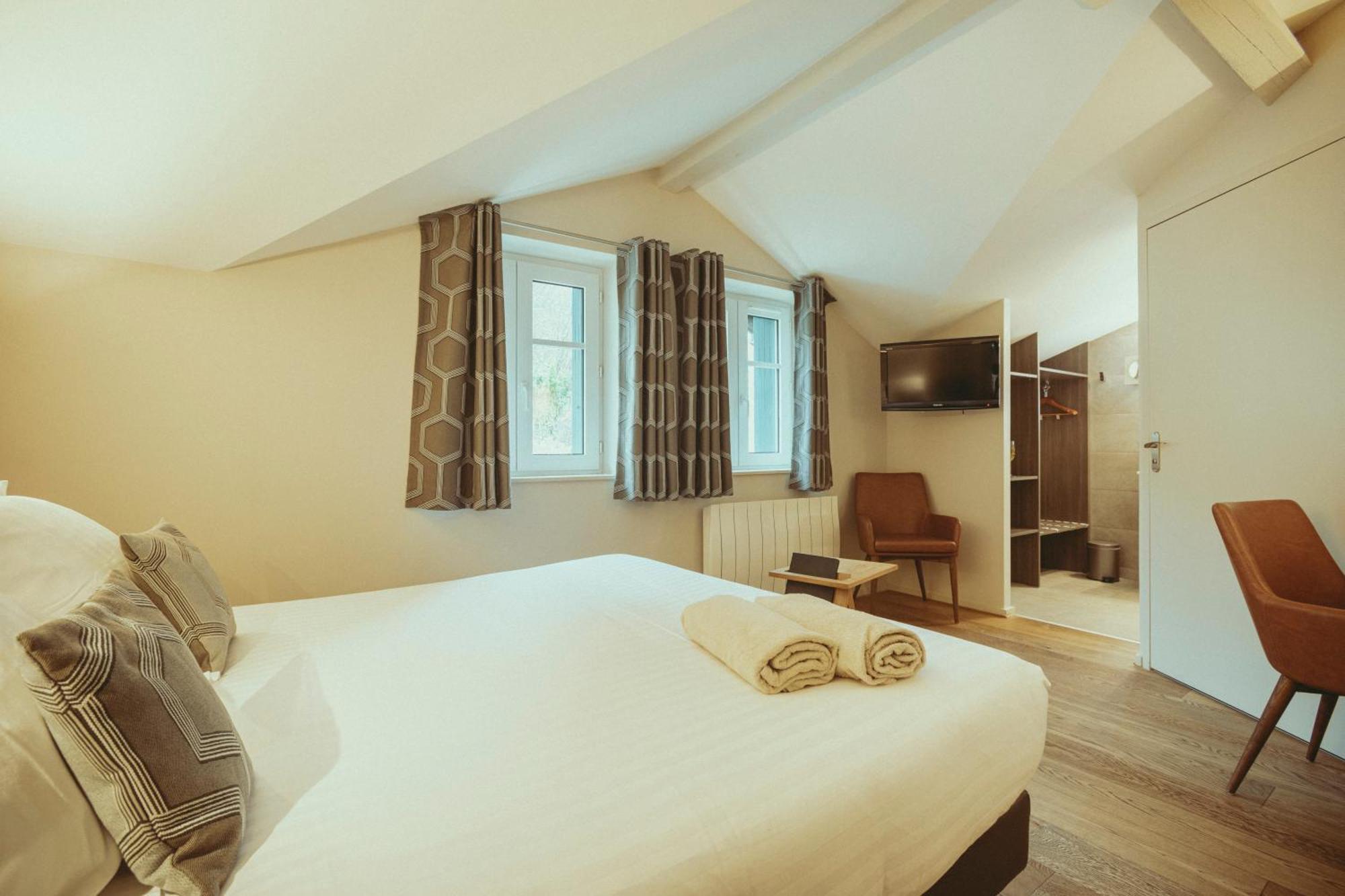 Auberge De Clochemerle, Spa Privatif & Restaurant Gastronomique Vaux-en-Beaujolais ห้อง รูปภาพ